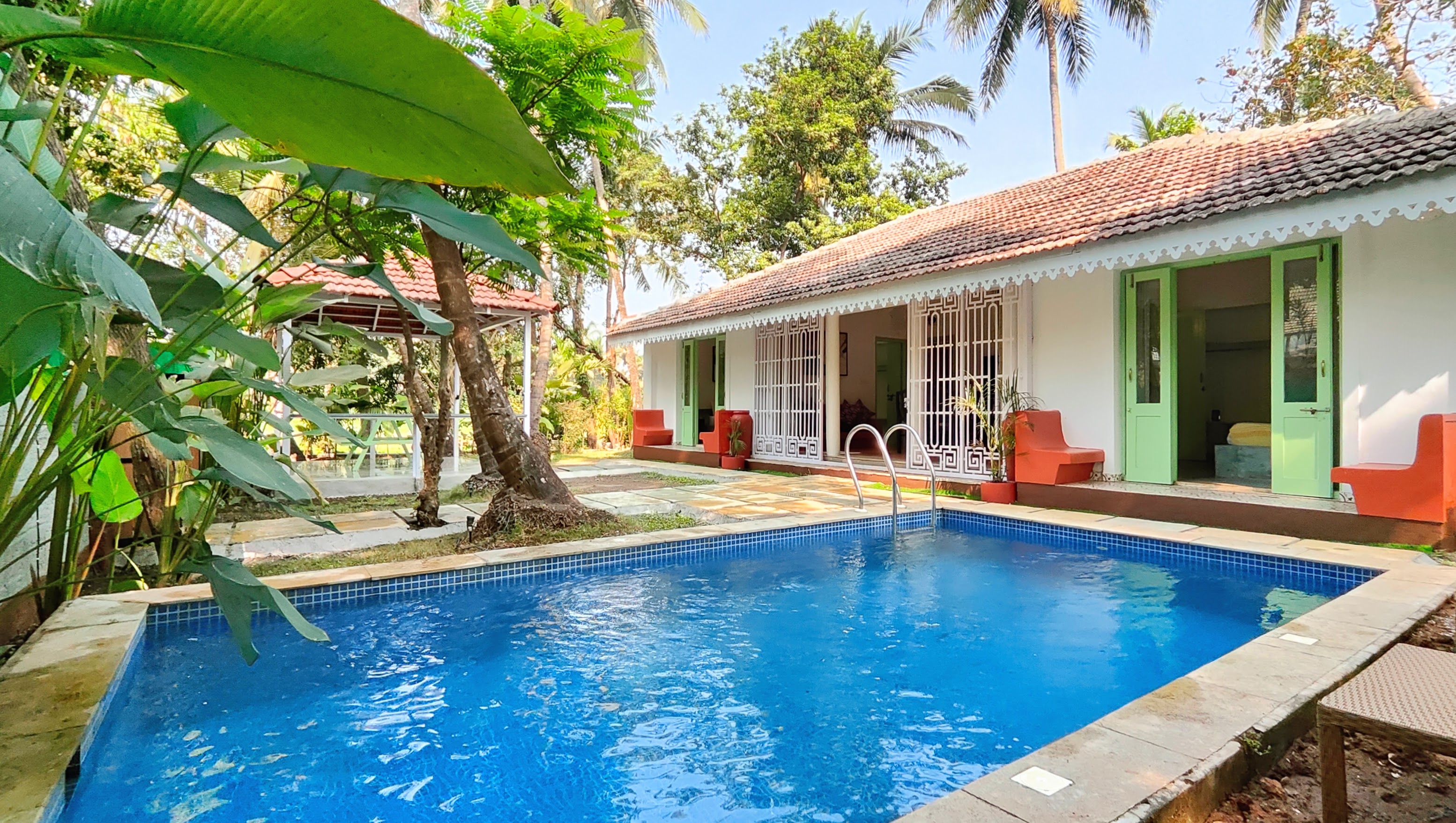 Villa Gossip - Pool, Breakfast, Cook (Anjuna Beach)